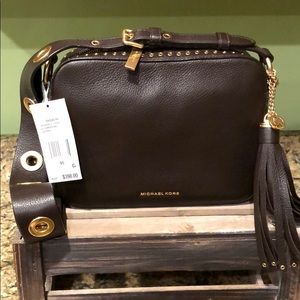 NWT - MK dk brown  “Brooklyn” lg camera handbag